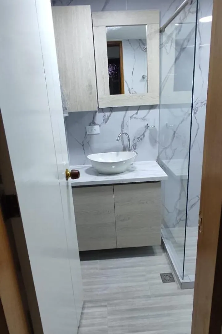 Apartamento Cerca Al Estadio Μεντεγίν 0*,